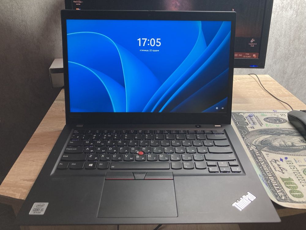 Lenovo ThinkPad T14s сенсорний