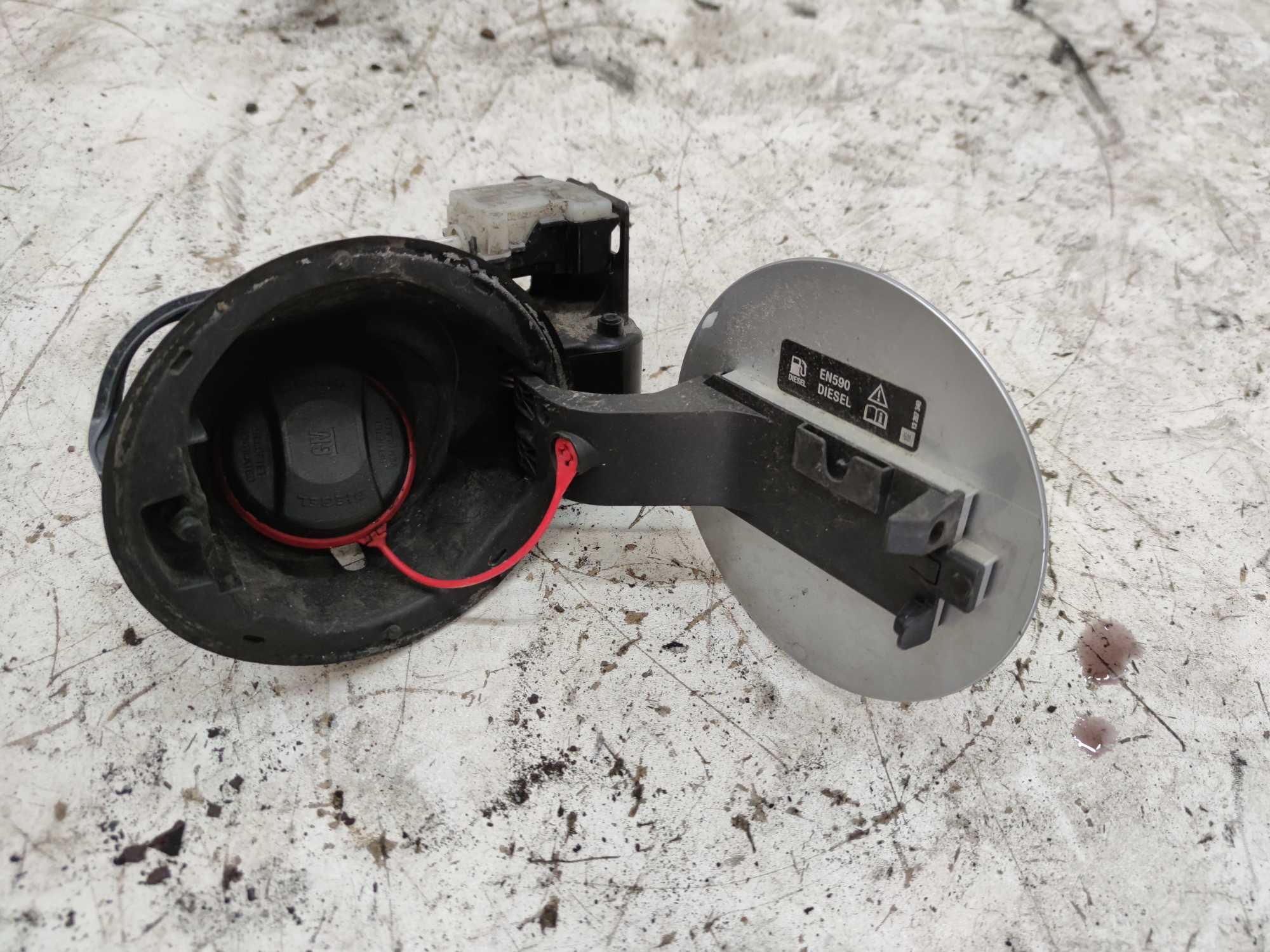 Opel Insignia A Klapka Korek Wlewu Paliwa