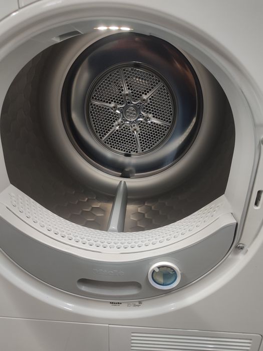 Сушка Miele TKG850WP