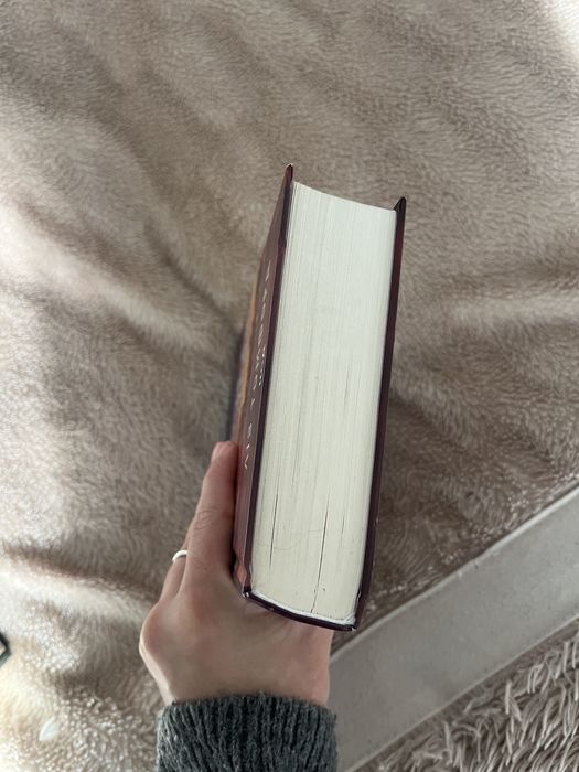 Вище неба, Ліз Томфорд