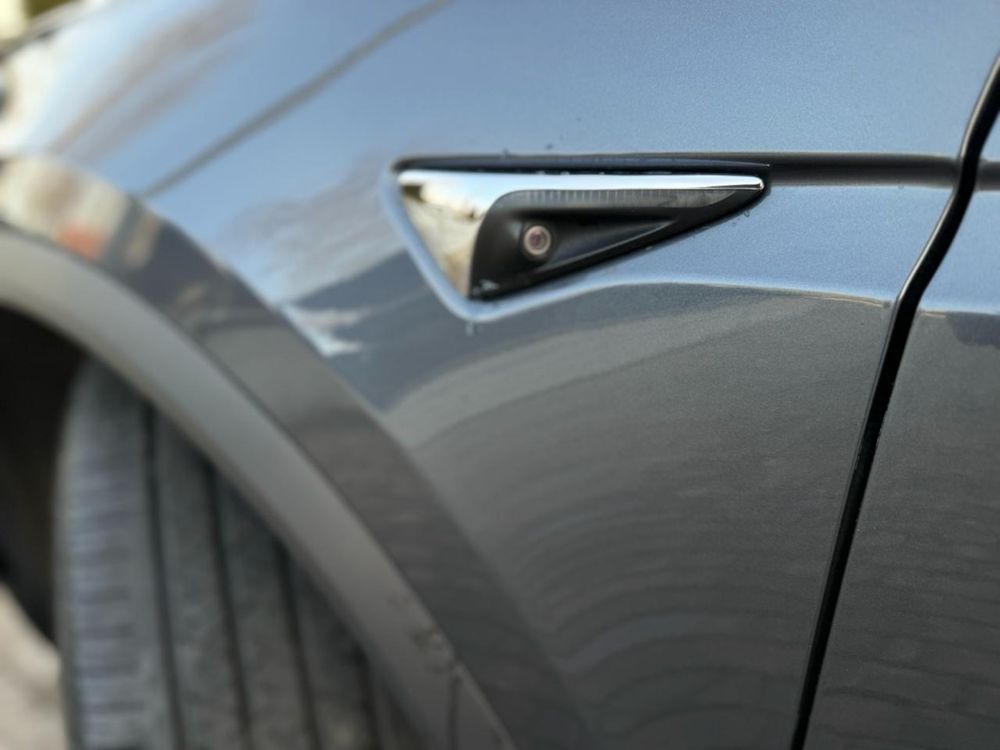 Продам Tesla Model X