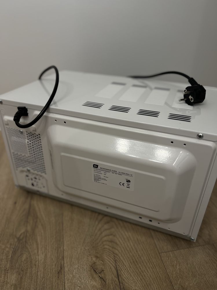 Kuchenka mikrofalowa OK. OMW 2024-1 W Biała 20l 700W