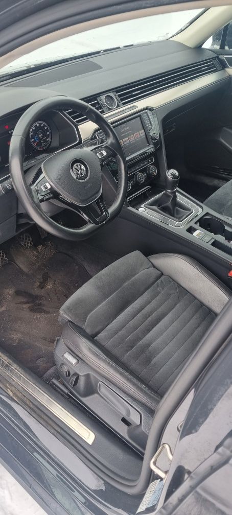 Vw Passat R-line z 2016r 1.6Tdi Virtual Licznik AndroidAuto Full Led