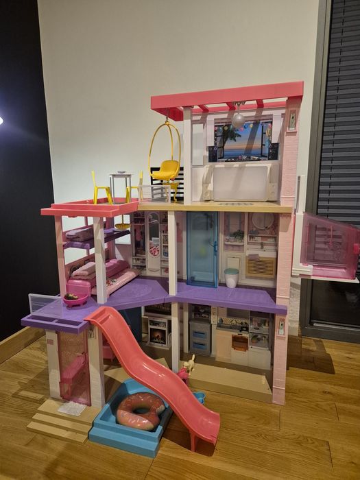 Domek Barbie okazja bardzo duży