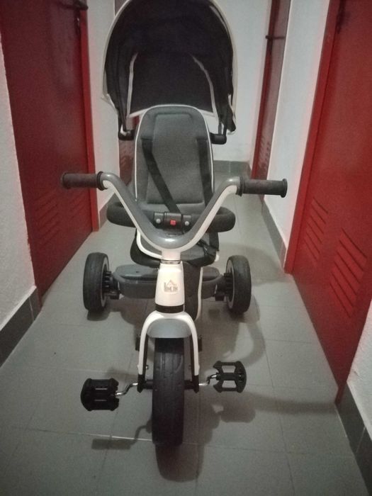 Triciclo Homcom .Para criança de 1-3anos
