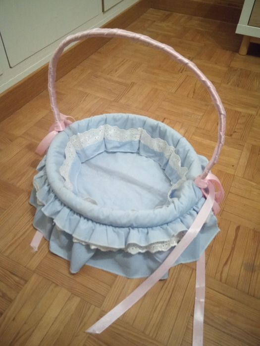 Cesto verga bebé para doar