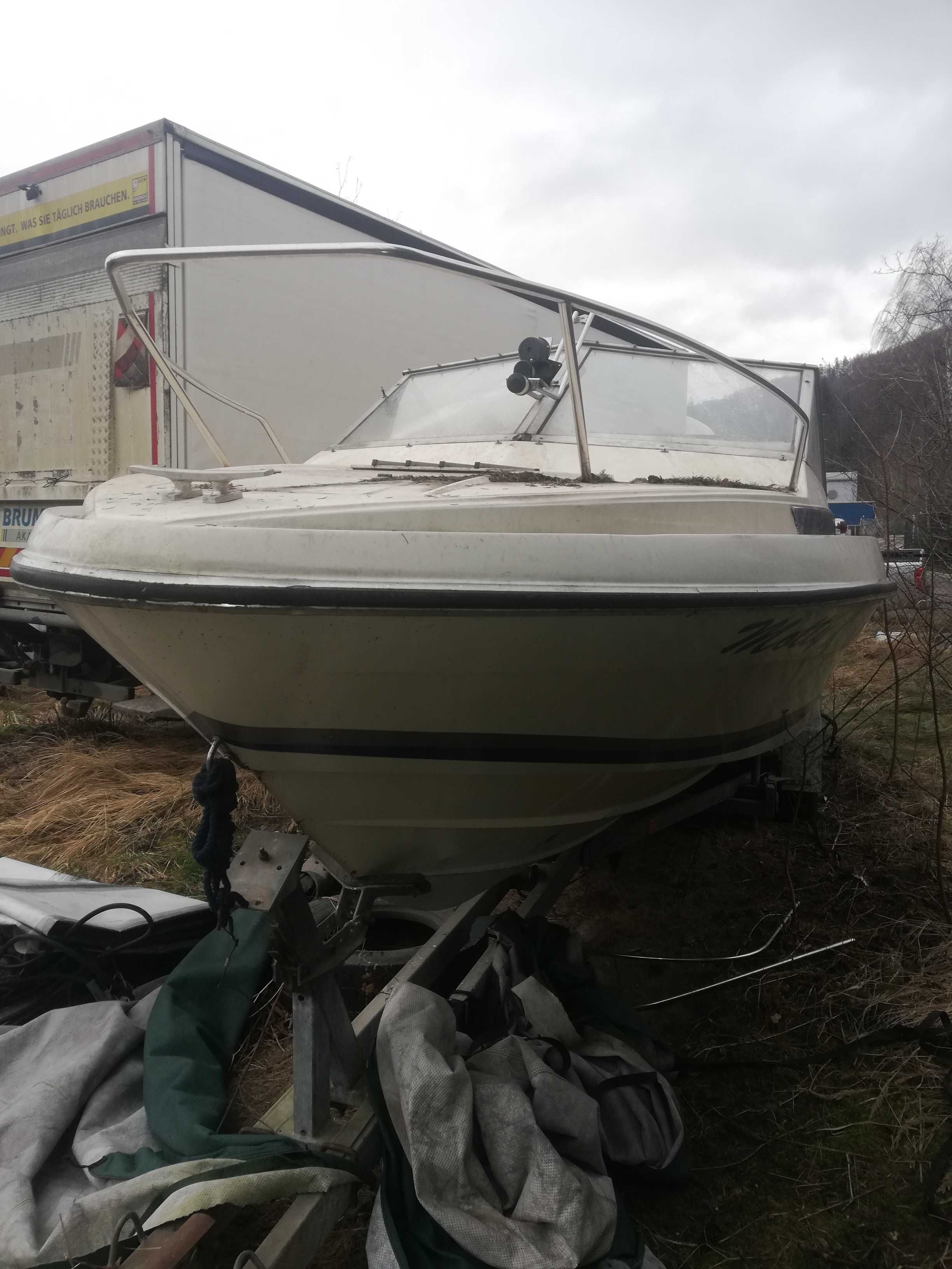 Łódź motorowa Sunseeker 23, Jacht motorowy do renowacji diesel