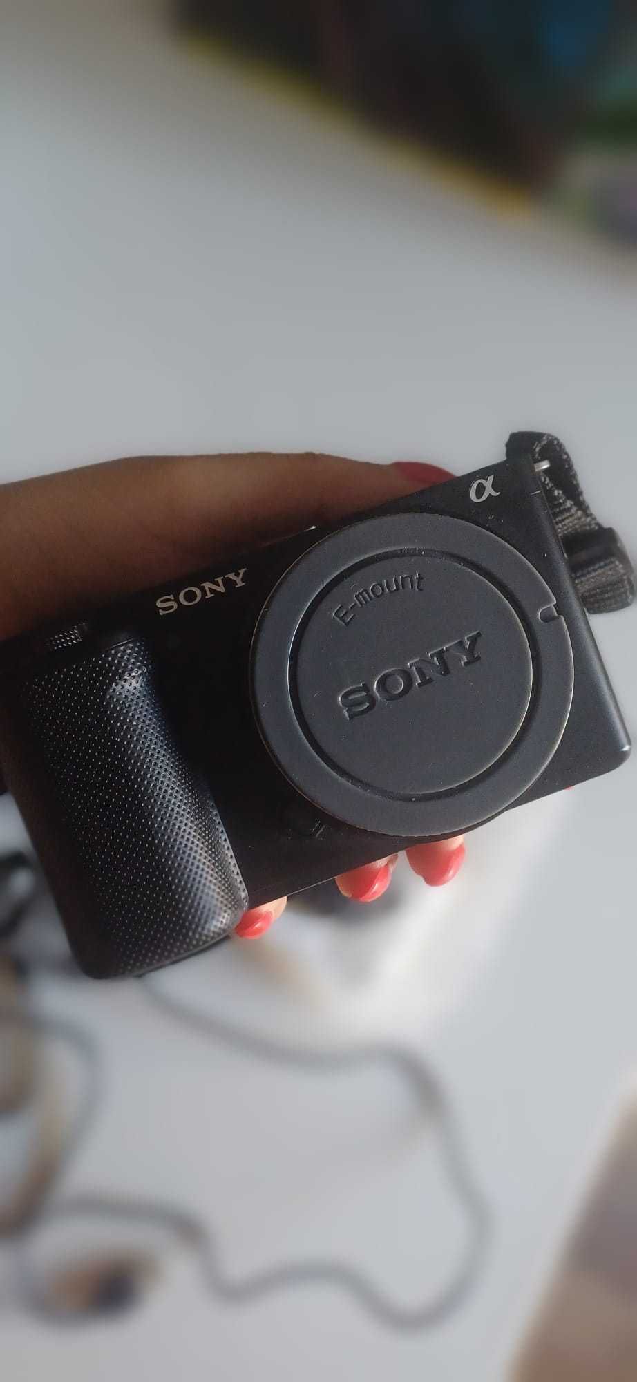 Sony ZV-E10 + Sony 50mm f/1.8 – Kit criação de conteúdo