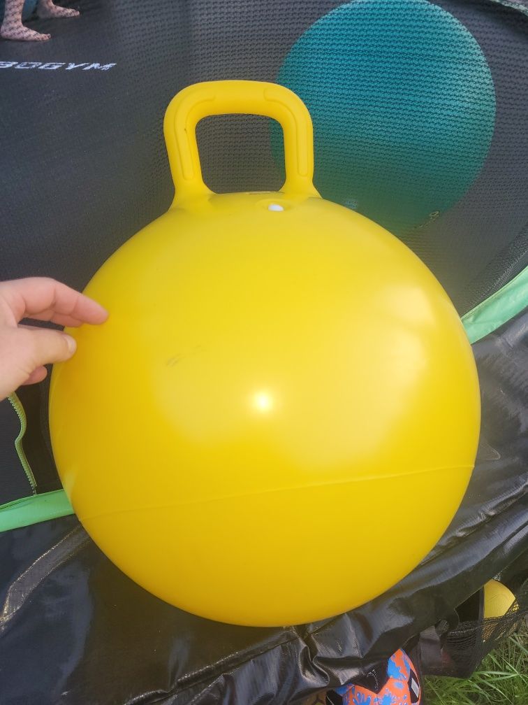 Dwie duże piłki 60 cm dla dziecka do gimnastyki, do zabawy ,trampolina