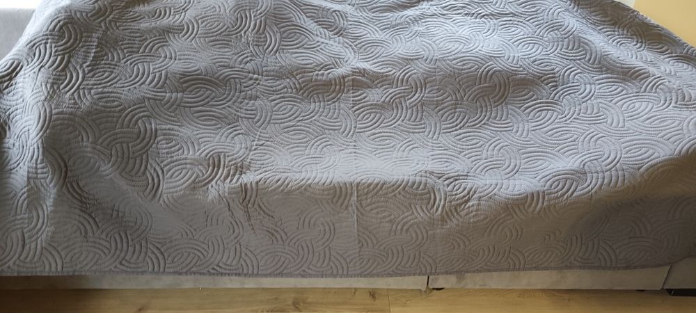 Narzuta na łózko nowa