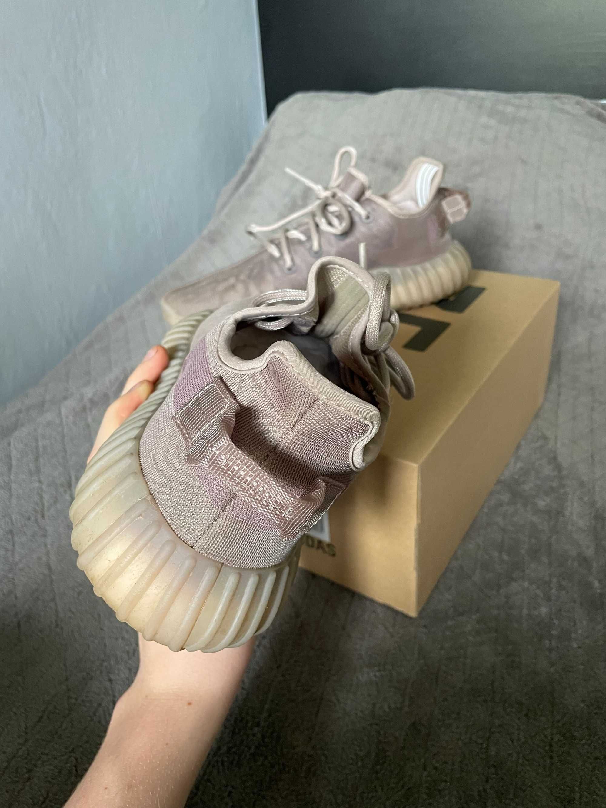 yeezy 350v2 mono mist