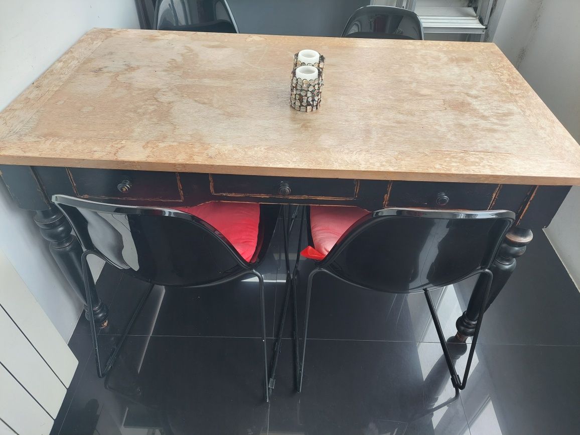 Mesa de jantar de madeira para 6 pessoas
