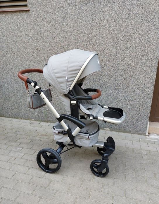 Wózek dziecięcy 2 w Niemieckiej  marki BONAVI.1