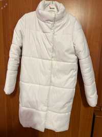 Продам білу куртку зима