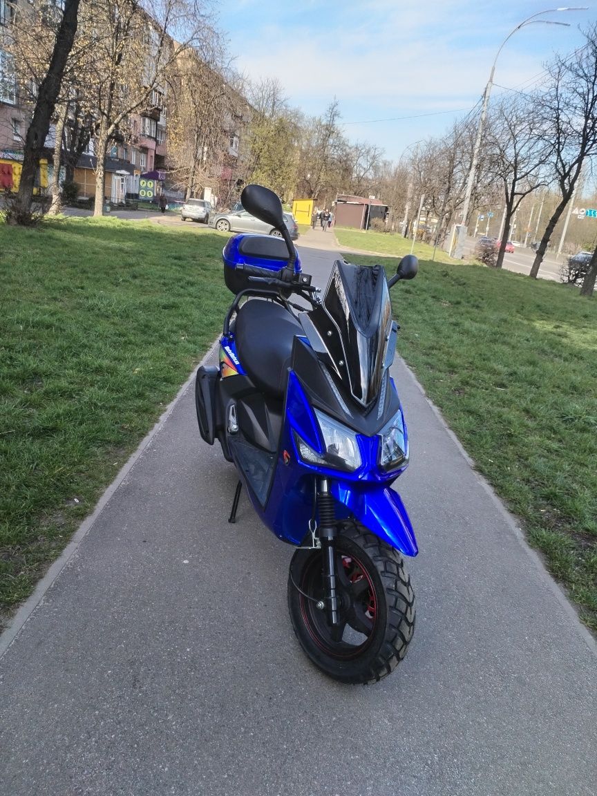 Скутер SPARK SP150S-19BN