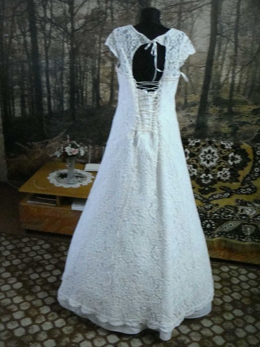 Свадебное классическое платье  52- 56р.