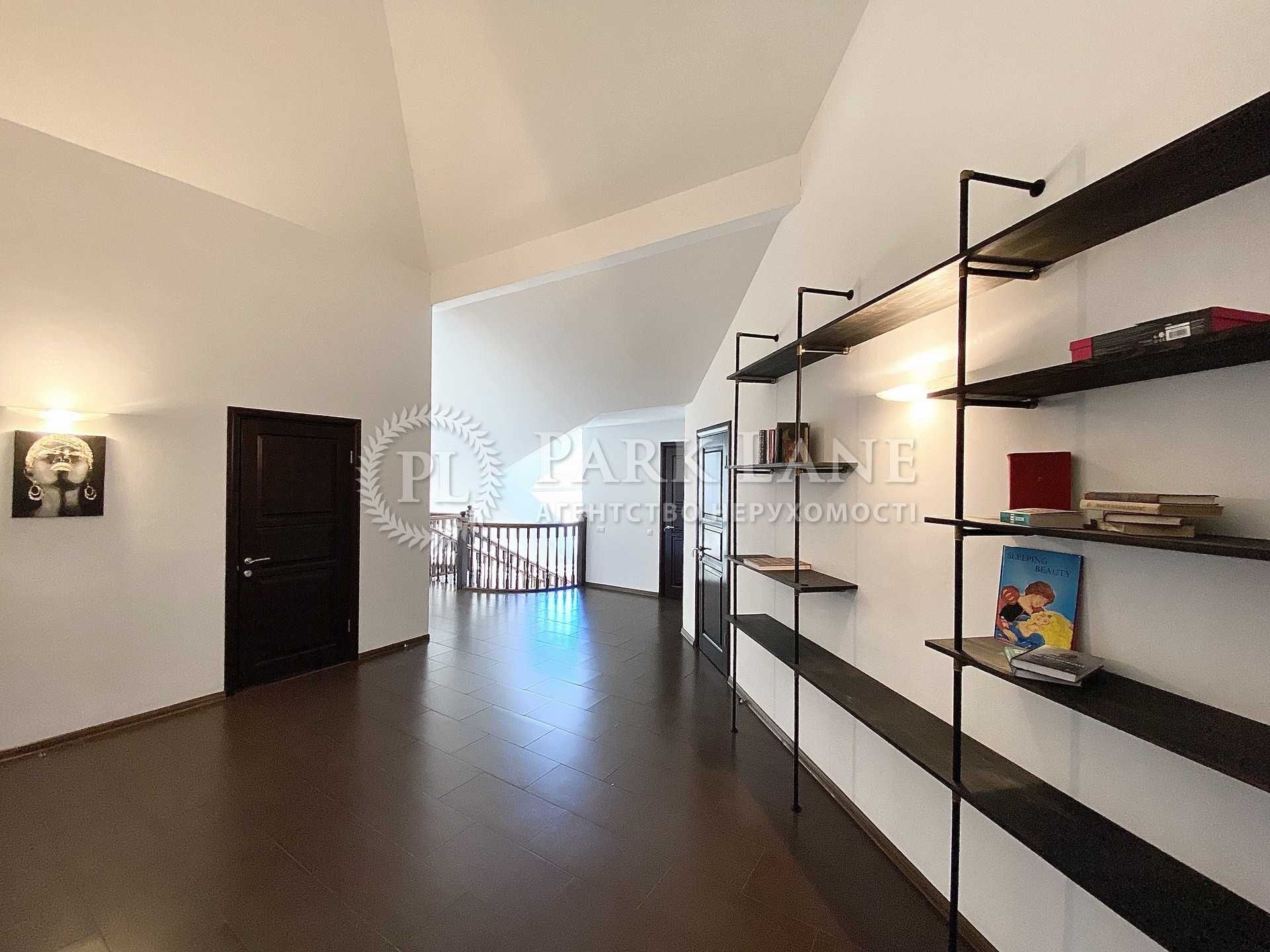 Дом с бассейном возле леса. 400 м.кв. Кременище. Лесники.