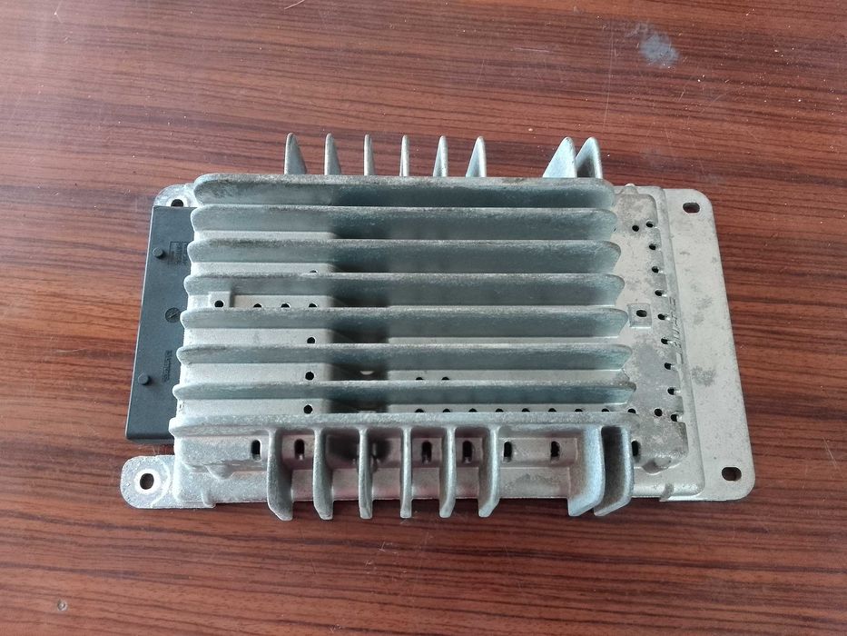 AUDI A4 B6 B7 wzmacniacz bose 355013
