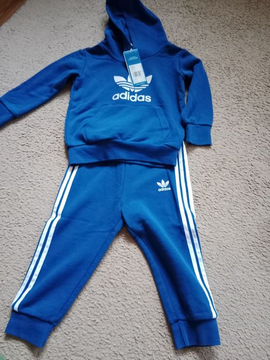 Nowy dres Chłopięcy rozmiar 92 Adidas.