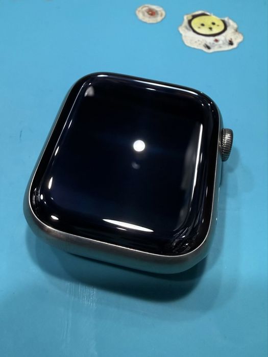 Apple watch 7 45mm titanium silver