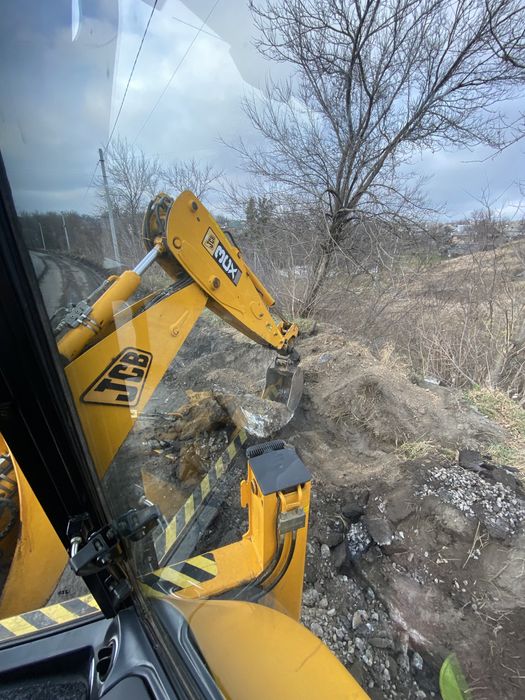 Послуги  Екскаватора Навантажувача JCB 3CX
