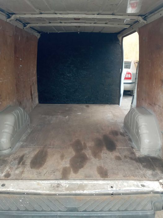 Форд транзит. Торг біля авто.