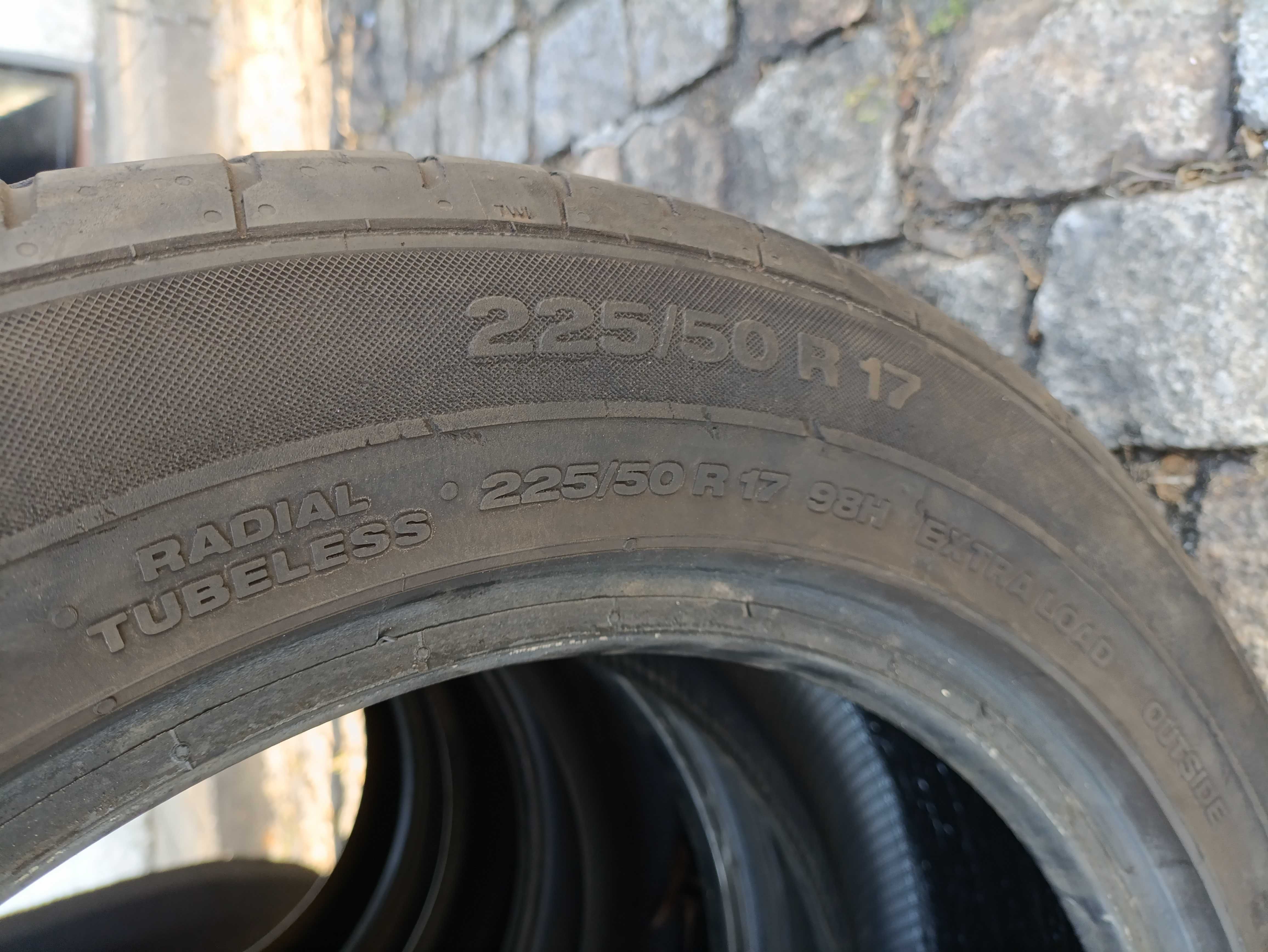 Pneus 225/50 R17