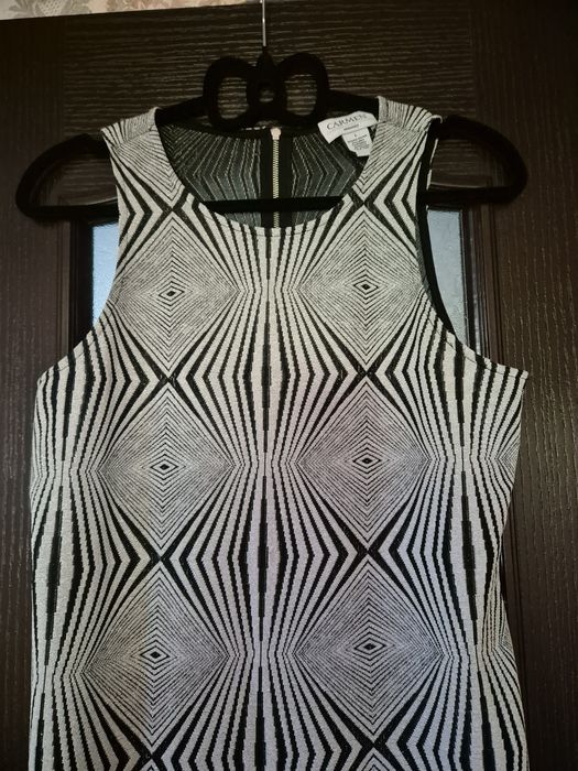 Sukienka srebrna jak mała czarna L