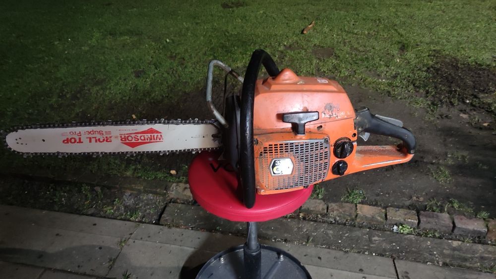 Pilarka Husqvarna CD 380