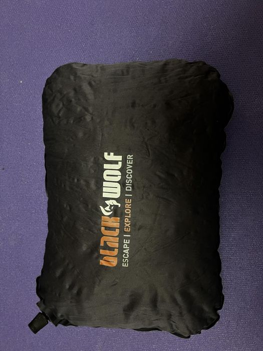 Подушка самонадувна black wolf