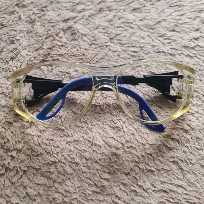 Oprawy okularowe 2 sztuki