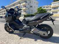 BMW c 600 sport (espaço para 2 capacetes)