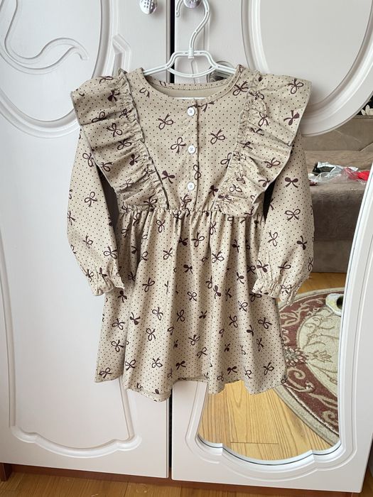 Сукня для дівчинки