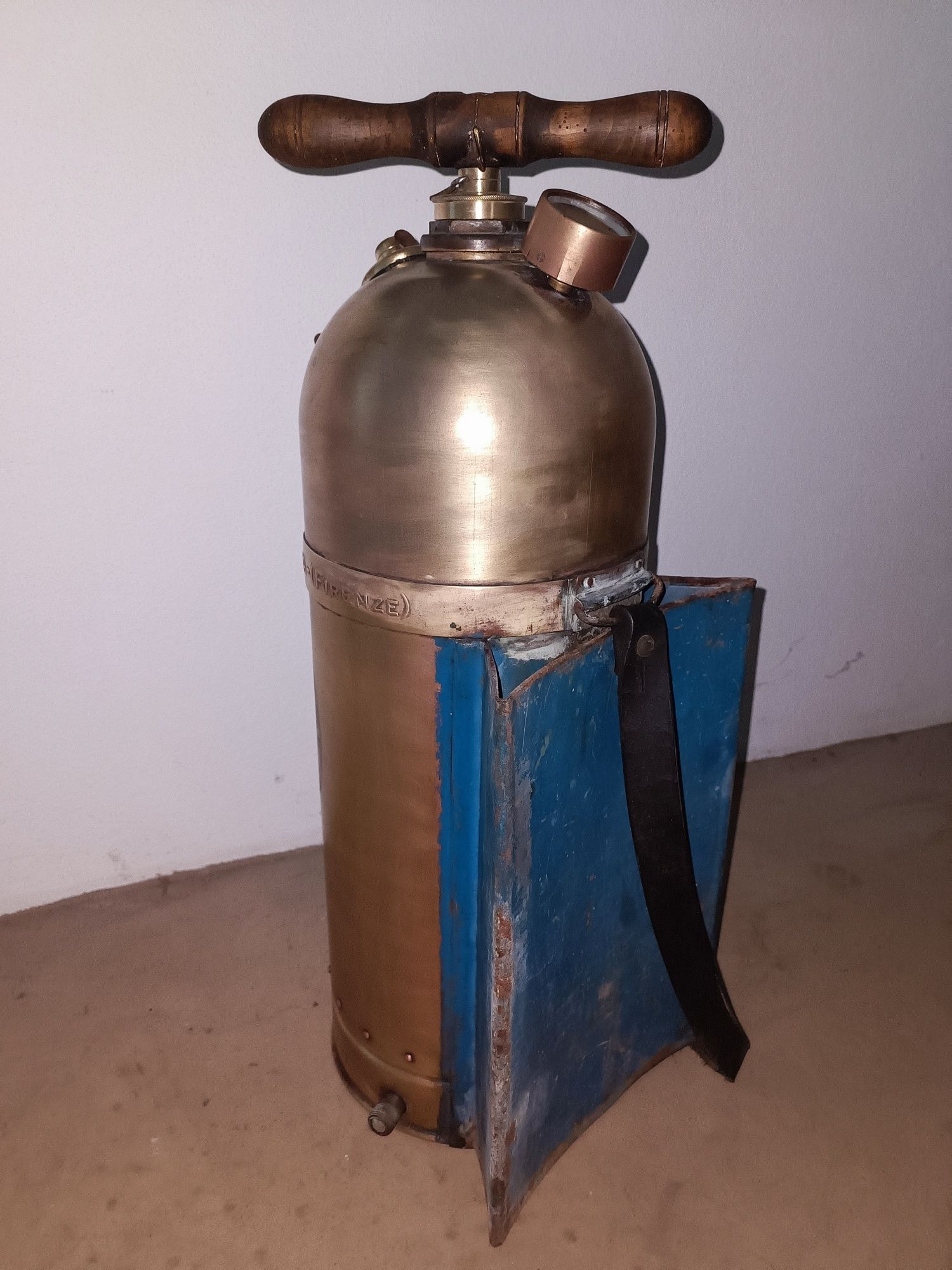 Pulverizador antigo