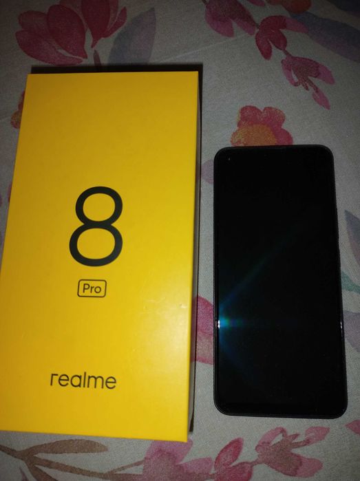 Realme 8 pro w dobrym stanie