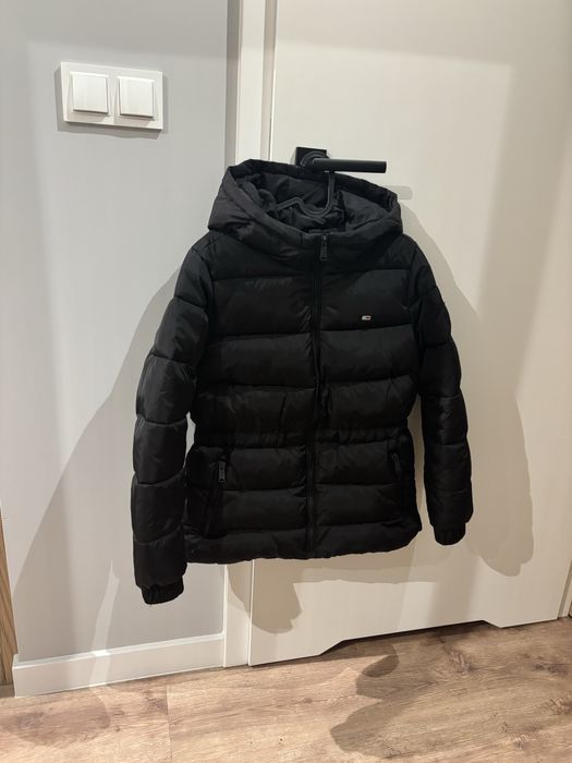 Czarna kurtka Tommy Jeans XS 34
