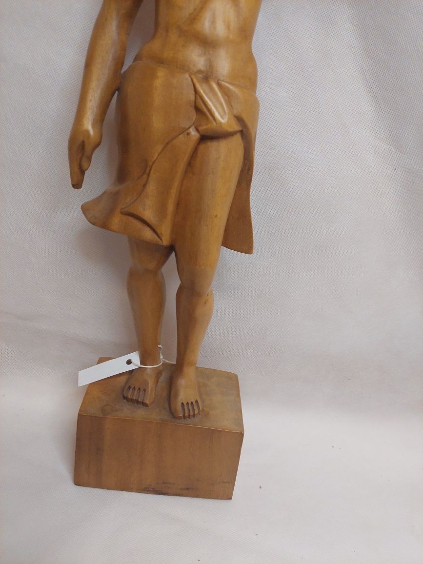 Drewniana rzeźba, figura