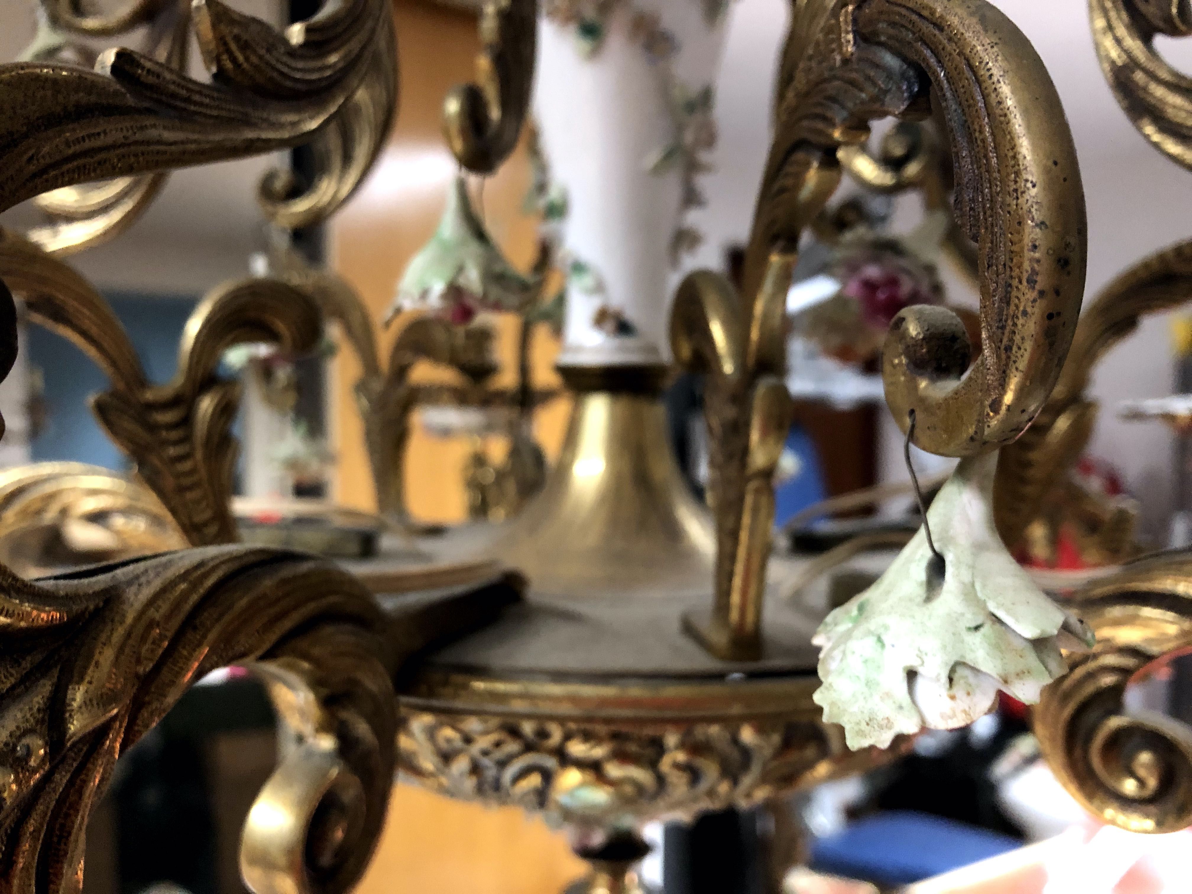 Lustre de teto - Antigo - de Metal e Porcelana