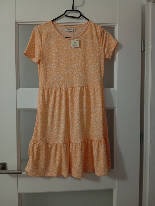 Pomarańczowa letnia sukienka