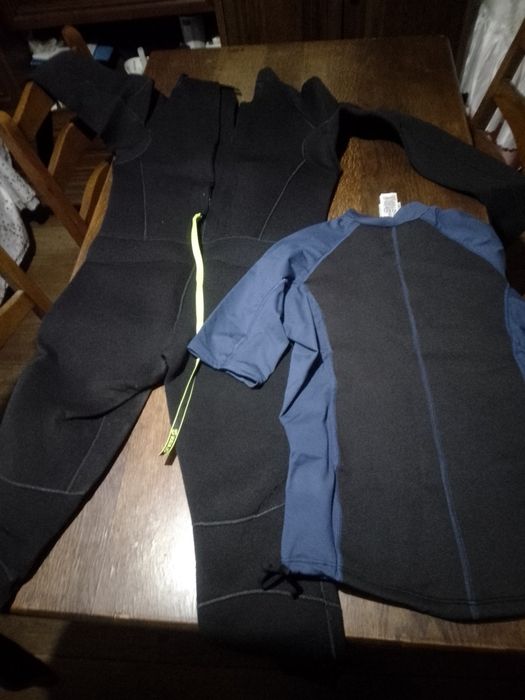 Fato de surf mais camisola de licra usei 2 vezes ambos estão novos 4,3