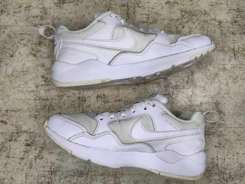 Кросівки Nike Pegasus '92 Lite р-35.5 оригінал кроссовки найк белые