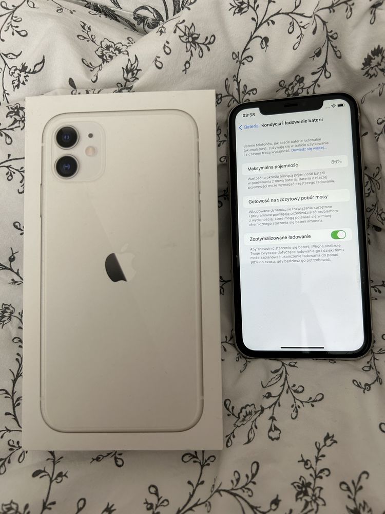 Biały srebrny Iphone 11 64gb stan idealny