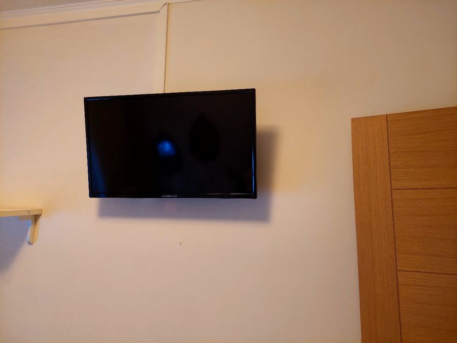 TV com um ano de uso