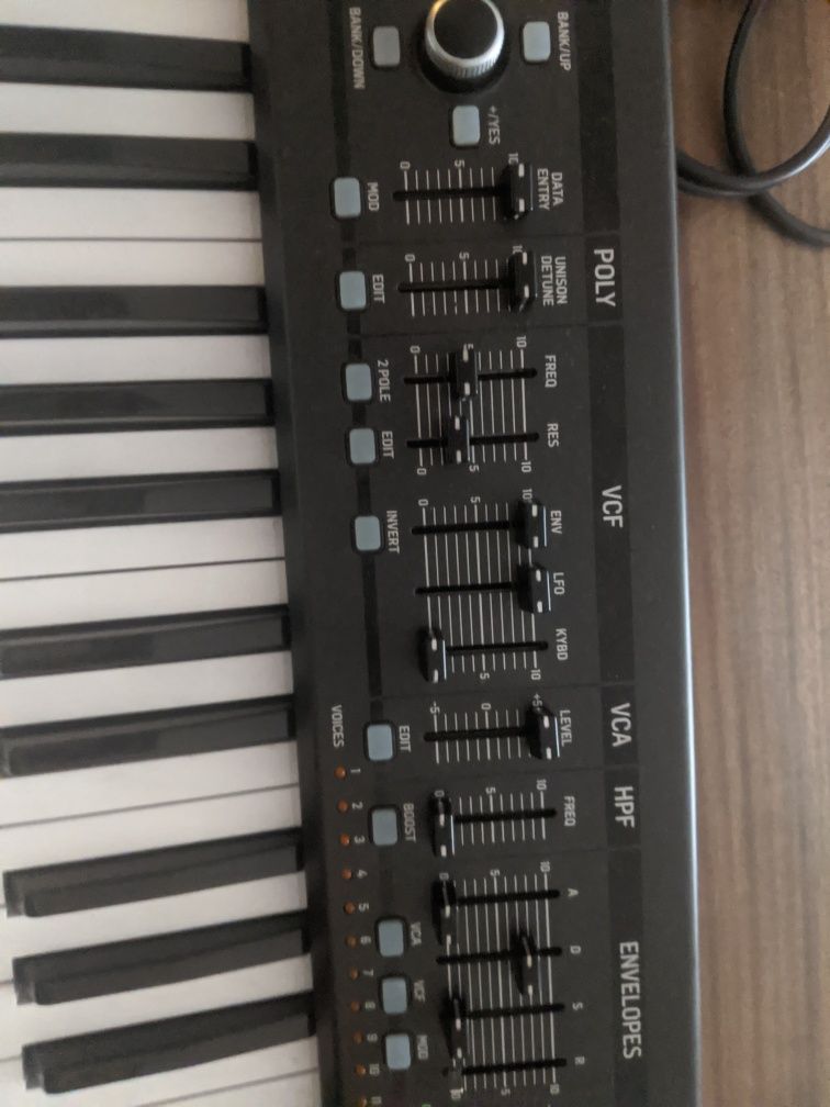 Syntezator Behringer Deepmind 12