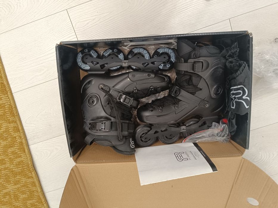 Продам роліки fr skates fr1