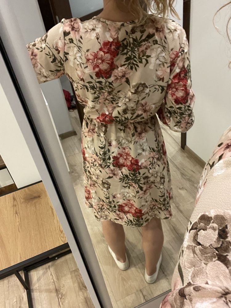 Sukienka codzienna S 36