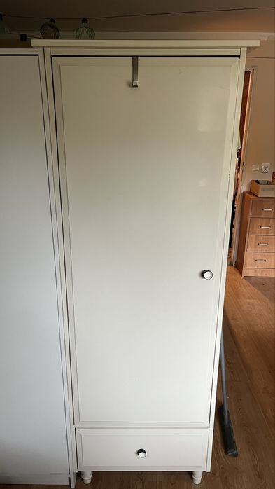 Biala szafa na wieszaki polka szuflada 60cm