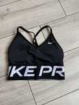 Sportowy top biustonosz Nike pro czarny