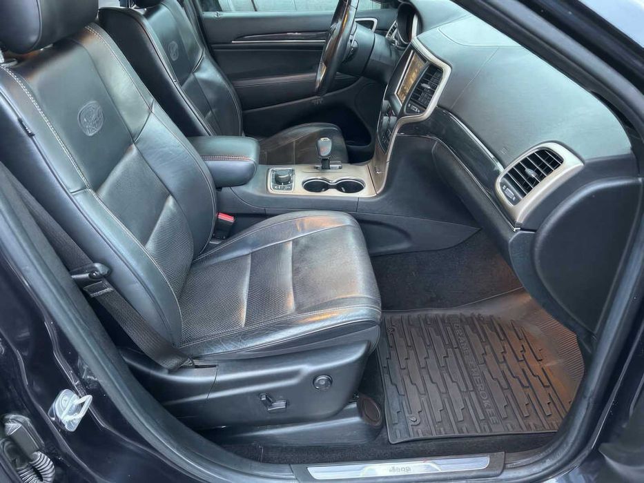 Jeep Grand Cherokee Overland      2014