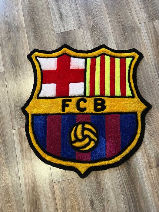Dywan tuftowany – inspirowany herbem FC Barcelony